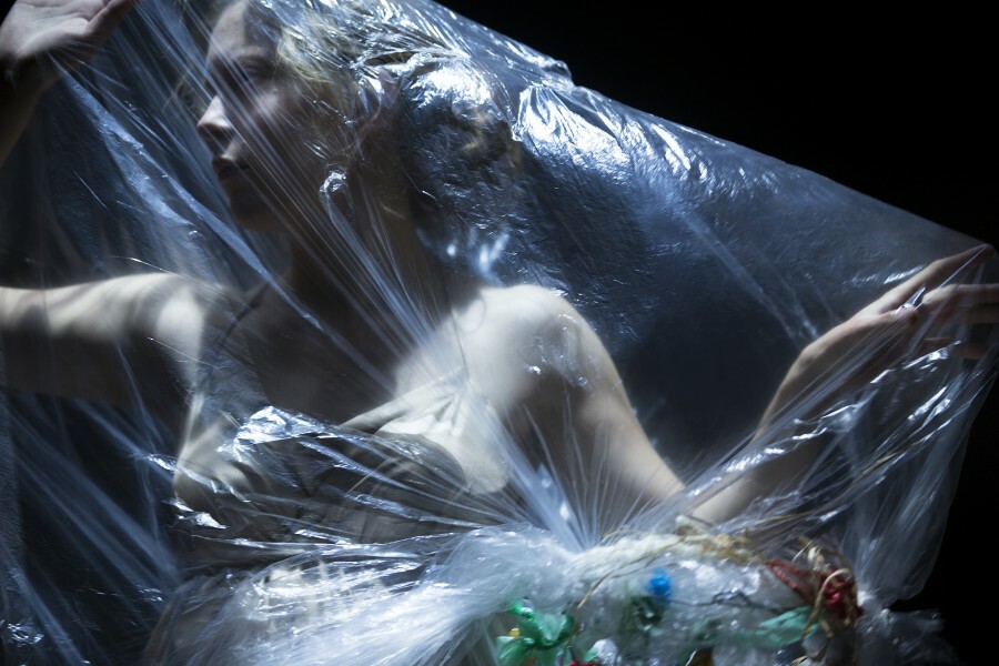 © Koen Broos